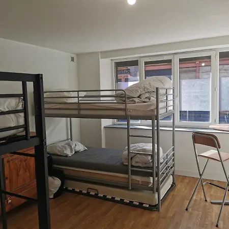 Maison De A Holiday home Thiers